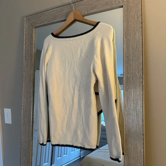 Derek Lam 10 Crosby Ivory And Black Crochet Hem Faux Wrap Sweater Size Medium - Picture 2 of 3